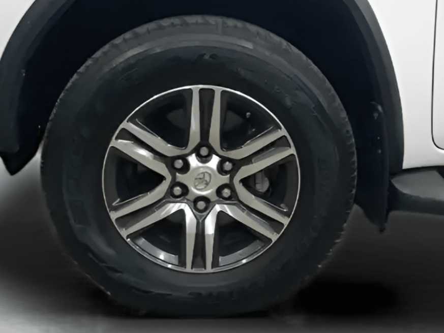 2021 Toyota Fortuner 4X2 AT 2.7 PETROL, Petrol, Automatic, 25,845 km, Left Front Wheel