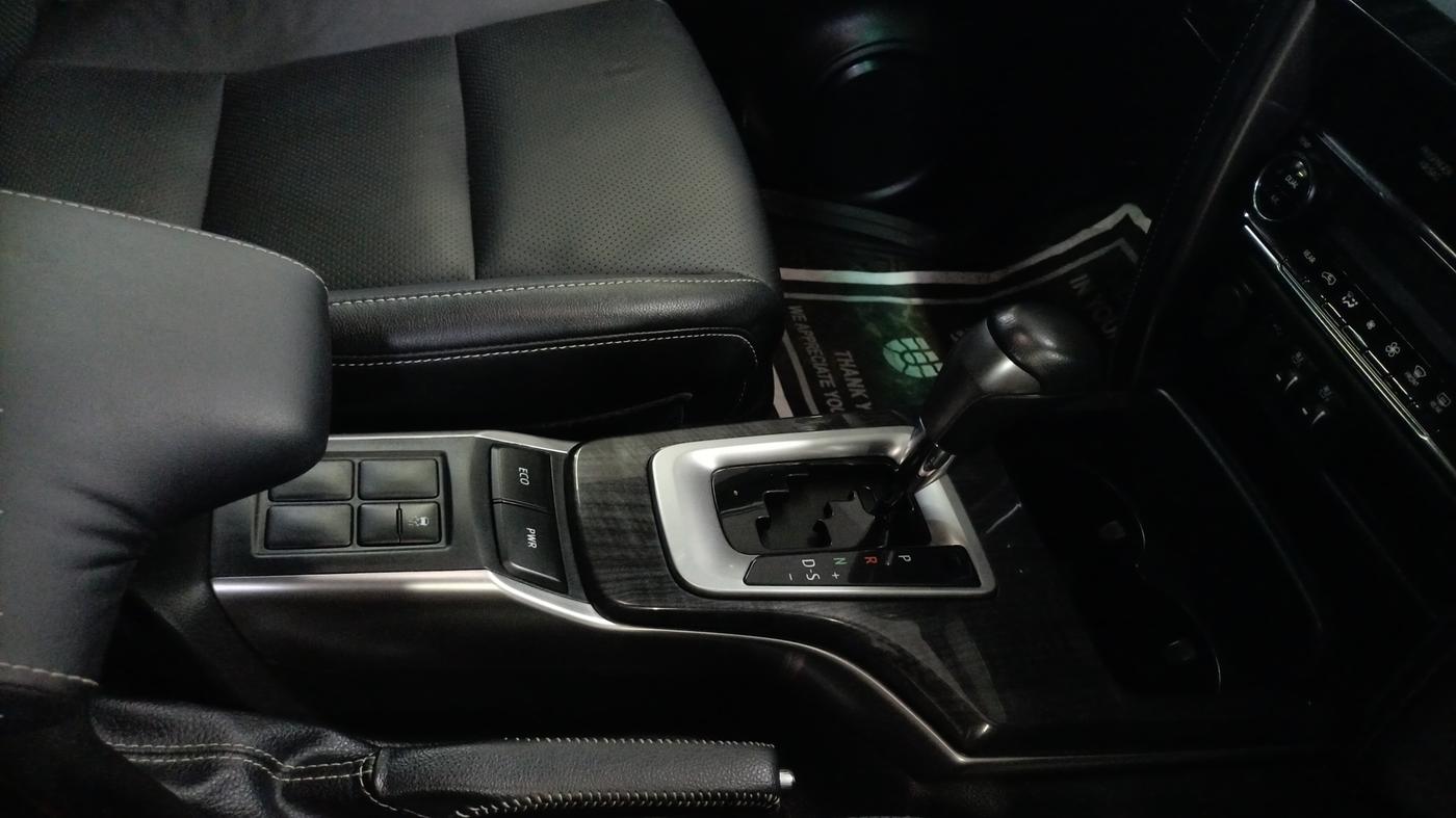 2021 Toyota Fortuner 4X2 AT 2.7 PETROL, Petrol, Automatic, 25,845 km, Gear Lever