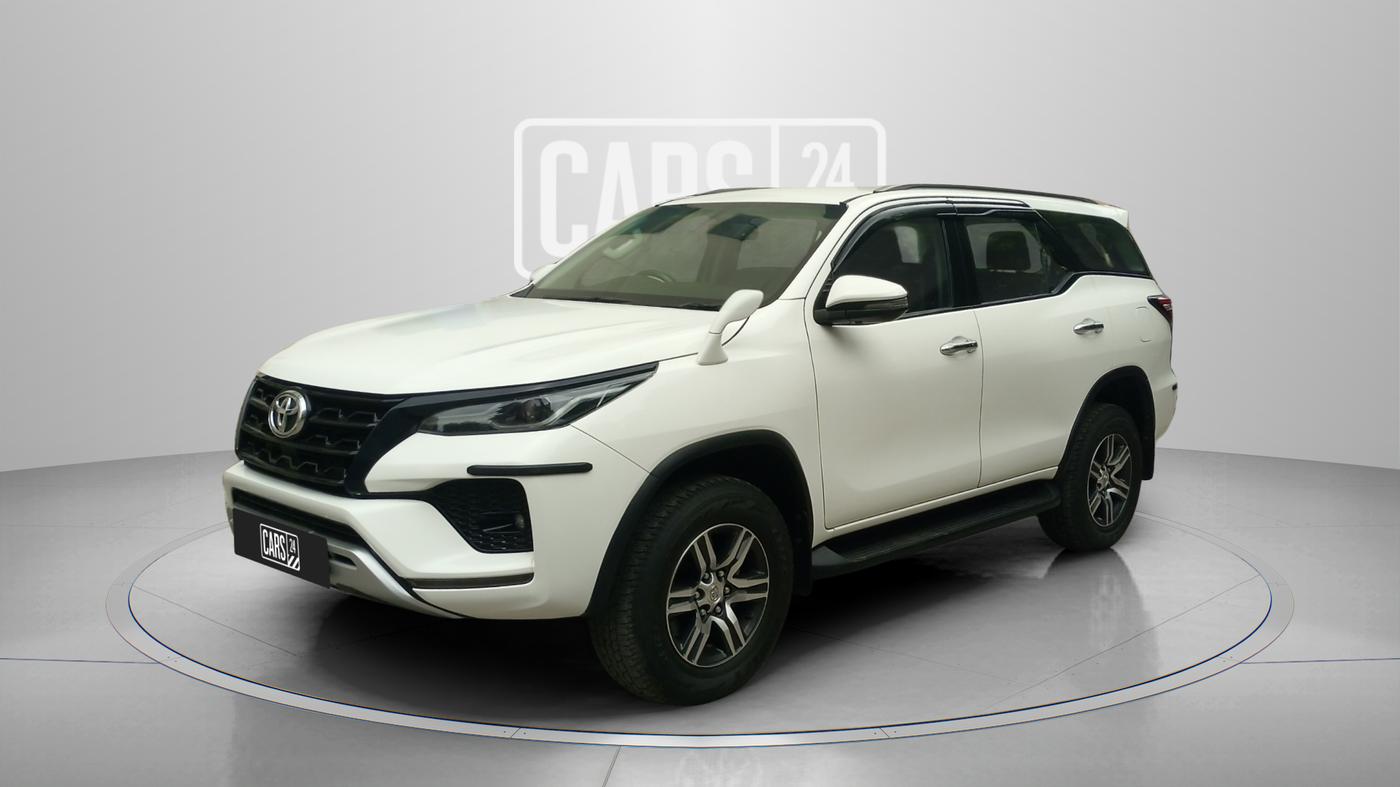 2022 Toyota Fortuner 4X2 MT 2.8 DIESEL, Diesel, Manual, 36,700 km, Left Front Diagonal