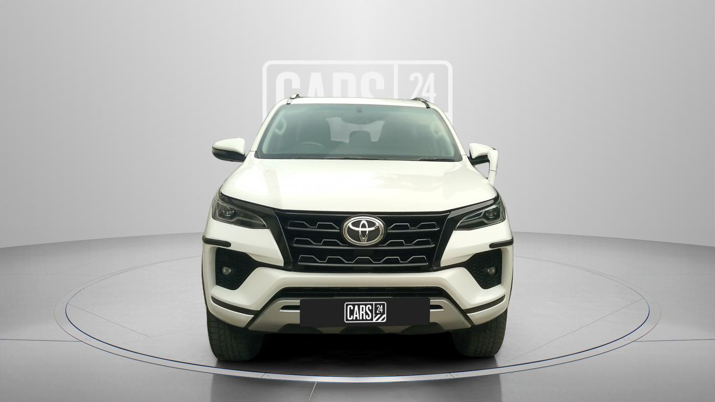 2022 Toyota Fortuner 4X2 MT 2.8 DIESEL, Diesel, Manual, 36,700 km, Front