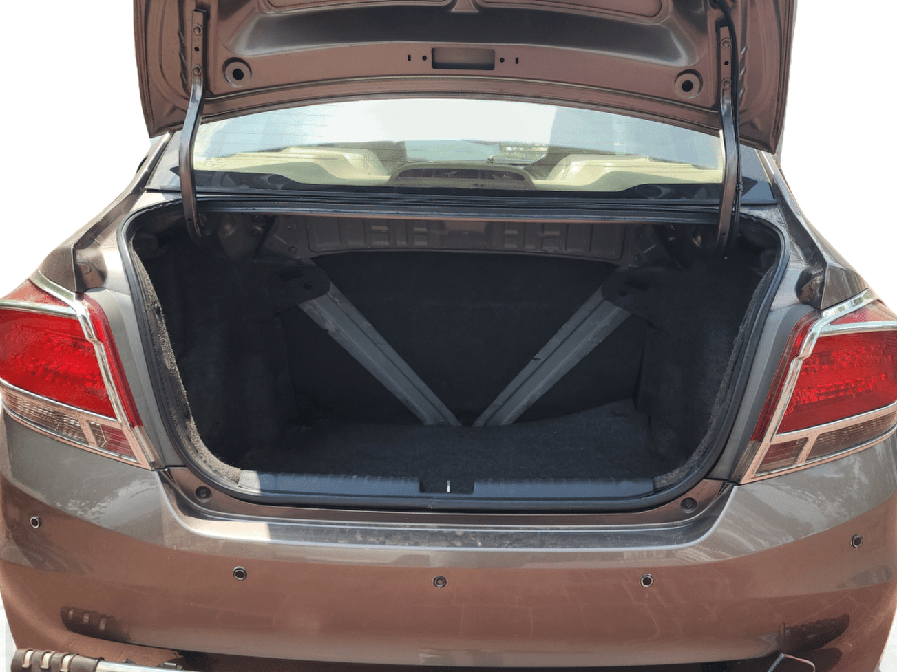 2015 Honda Amaze 1.5L I-DTEC VX, Diesel, Manual, 74,390 km, Boot Inside