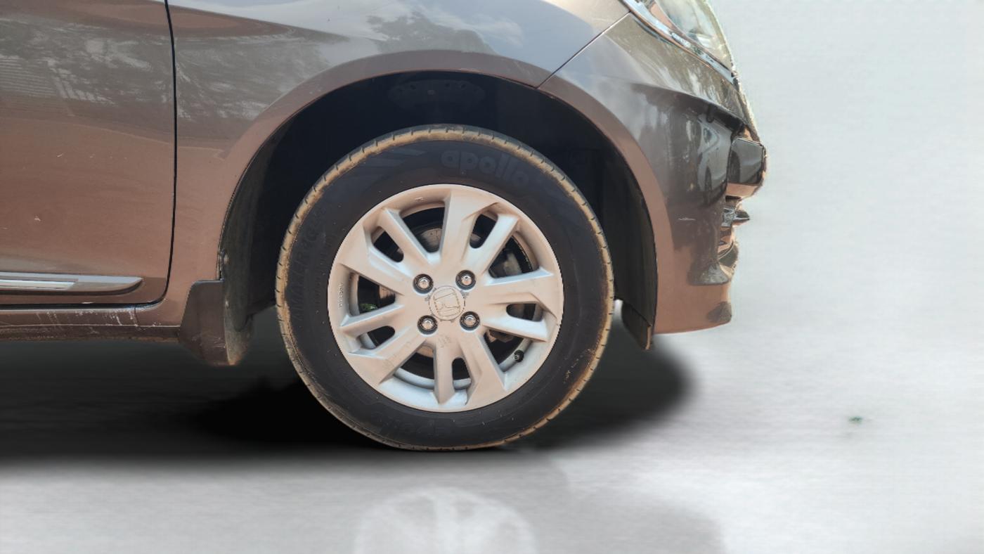 2015 Honda Amaze 1.5L I-DTEC VX, Diesel, Manual, 74,390 km, Right Front Wheel