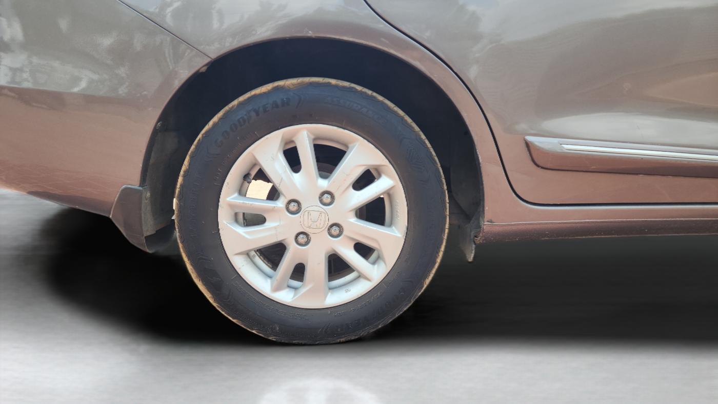 2015 Honda Amaze 1.5L I-DTEC VX, Diesel, Manual, 74,390 km, Right Rear Wheel