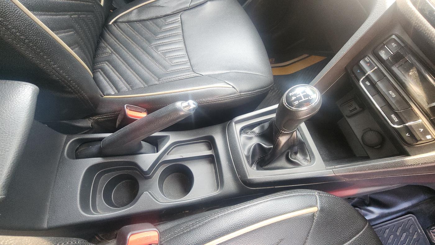 2016 Maruti Vitara Brezza ZDI PLUS, Diesel, Manual, 95,726 km, Gear Lever