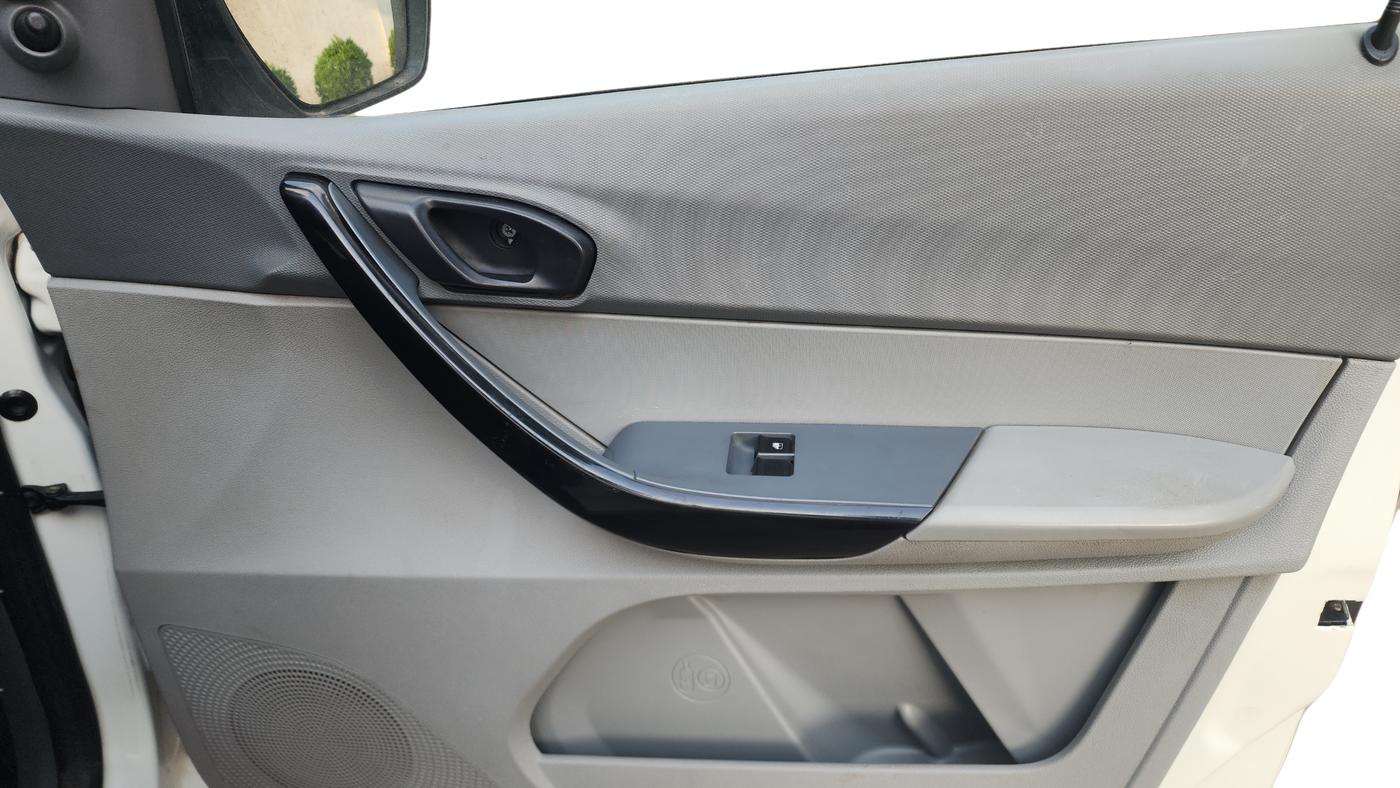 2021 Tata TIGOR XE PETROL, Petrol, Manual, 68,871 km, Driver Side Door Panel Controls