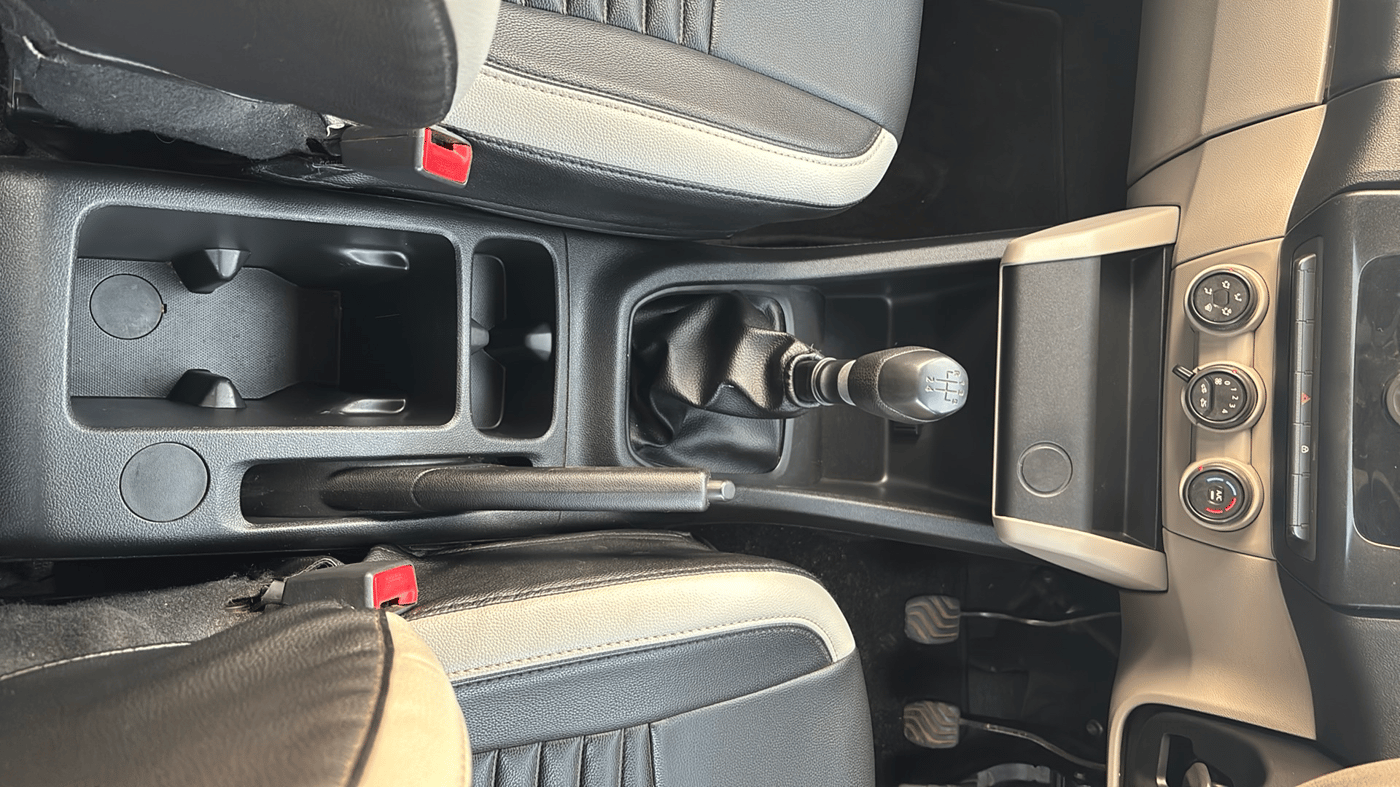 2021 Renault TRIBER RXL MT, Petrol, Manual, 36,239 km, Gear Lever
