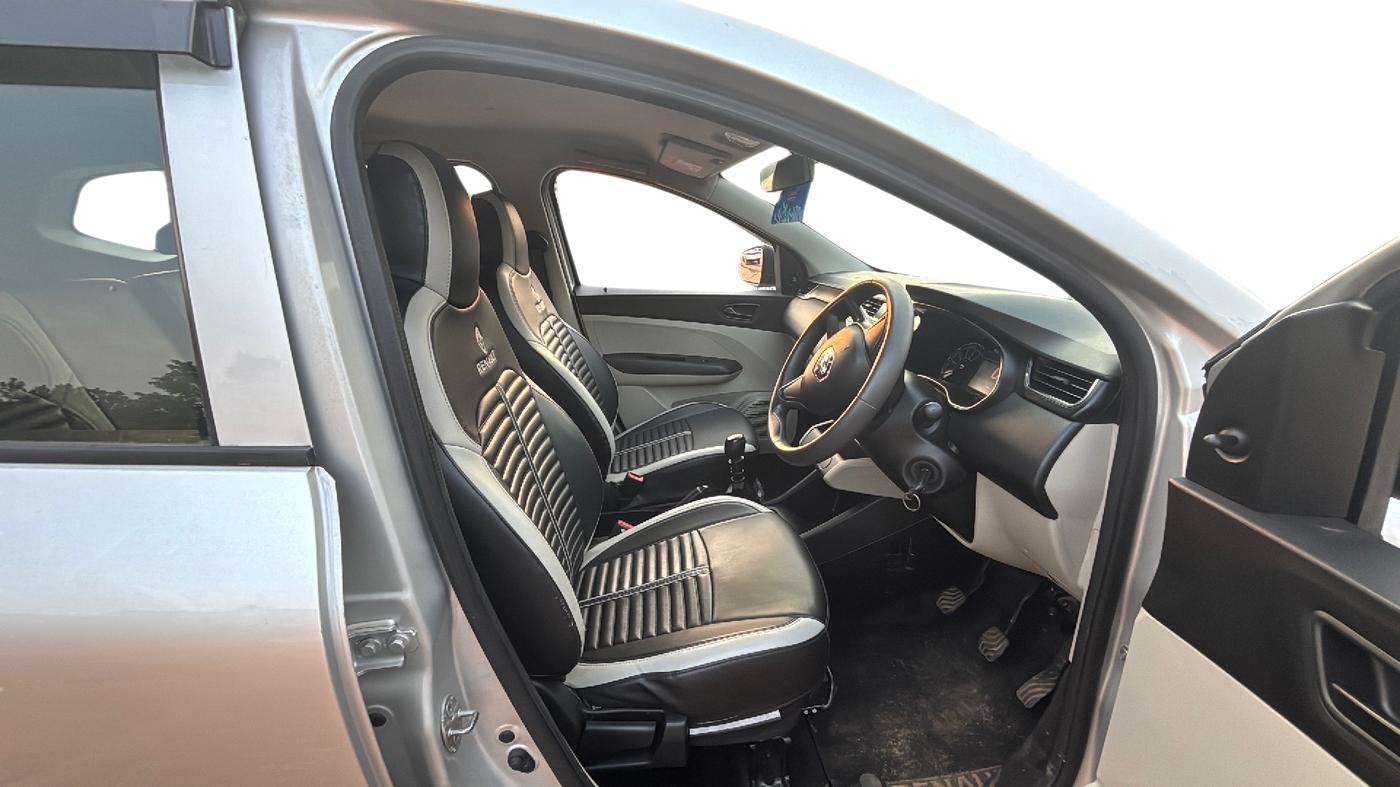 2021 Renault TRIBER RXL MT, Petrol, Manual, 36,239 km, Right Side Front Door Cabin