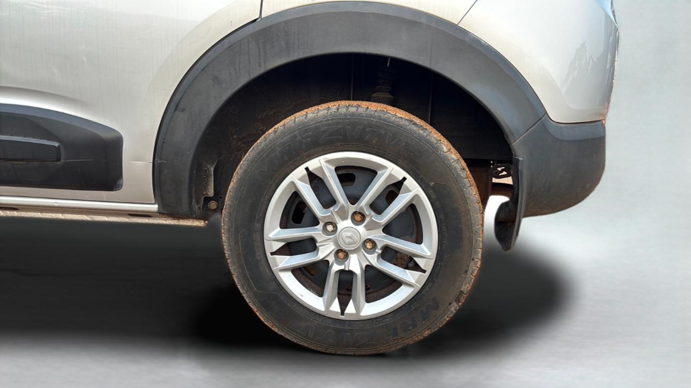 2021 Renault TRIBER RXL MT, Petrol, Manual, 36,239 km, Left Rear Wheel