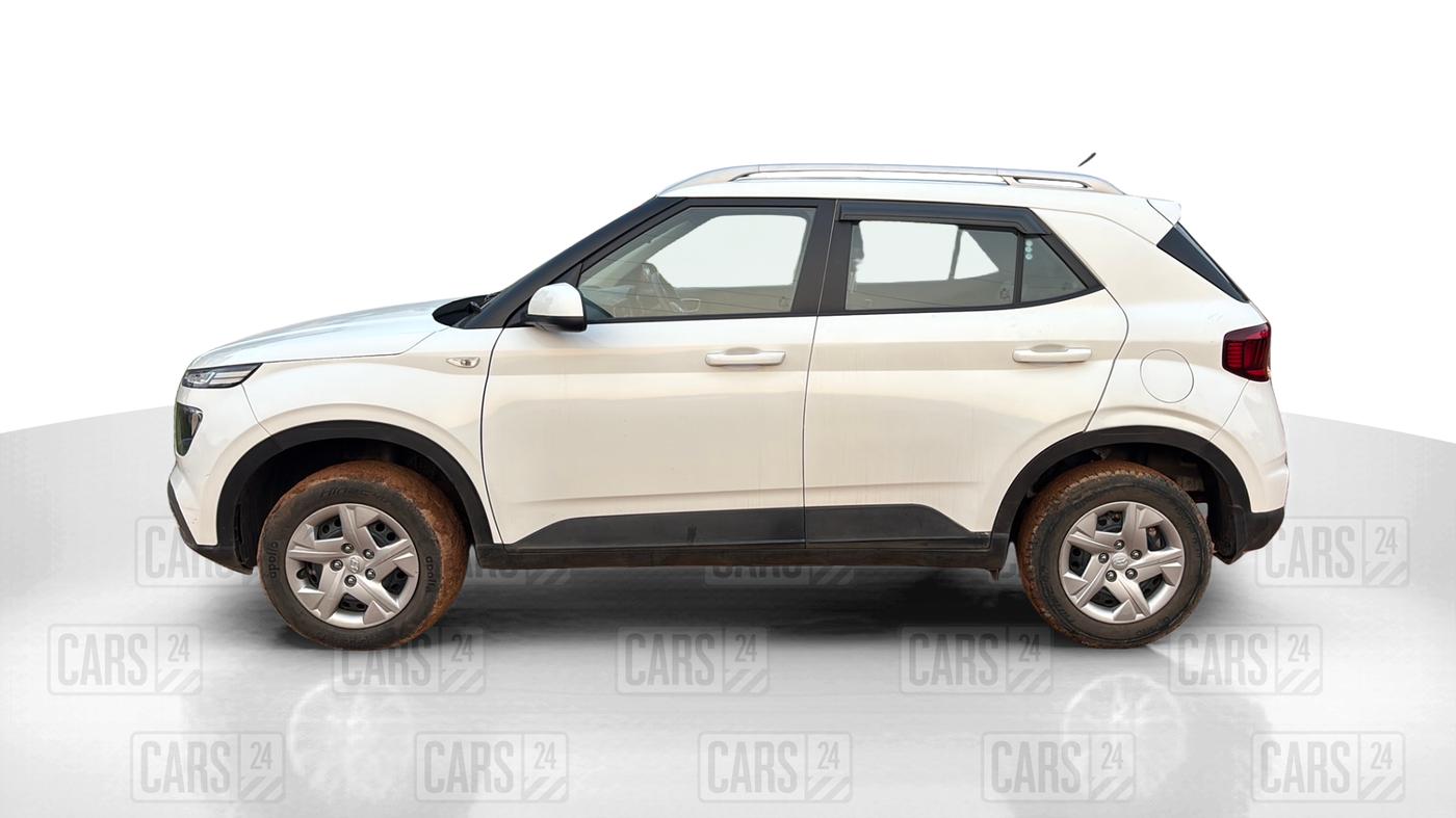 2021 Hyundai VENUE S 1.2, Petrol, Manual, 48,460 km, Left Side