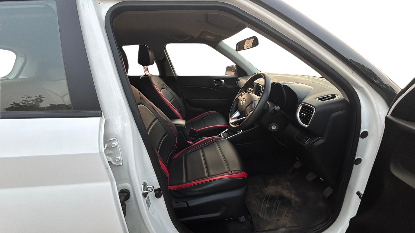 2021 Hyundai VENUE S 1.2, Petrol, Manual, 48,460 km, Right Side Front Door Cabin