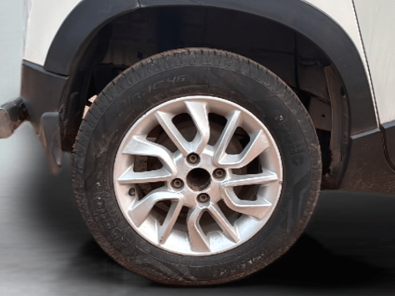 2016 Mahindra Kuv100 K8 D 6 STR, Diesel, Manual, 56,814 km, Right Rear Wheel