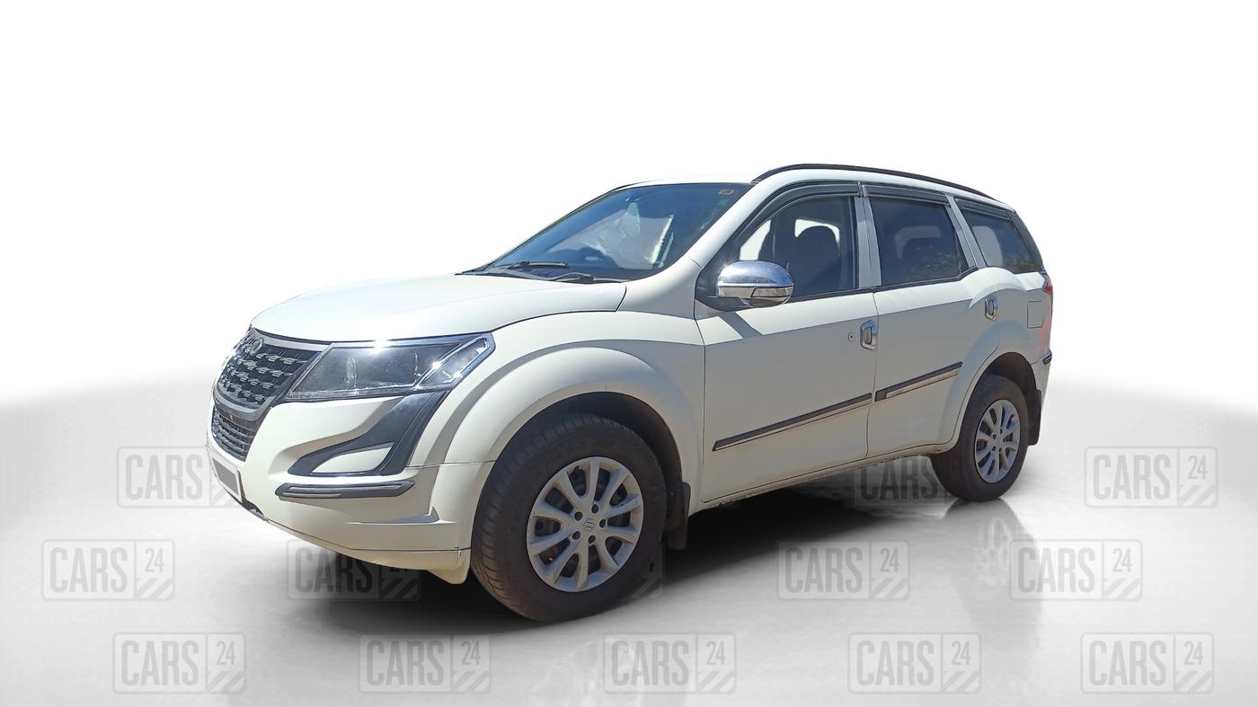 2019 Mahindra XUV500 W5, Diesel, Manual, 80,140 km, Left Front Diagonal