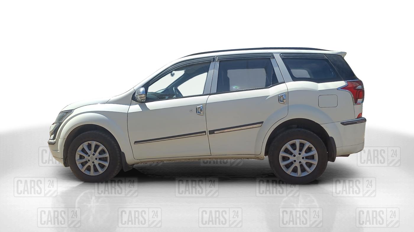 2019 Mahindra XUV500 W5, Diesel, Manual, 80,140 km, Left Side