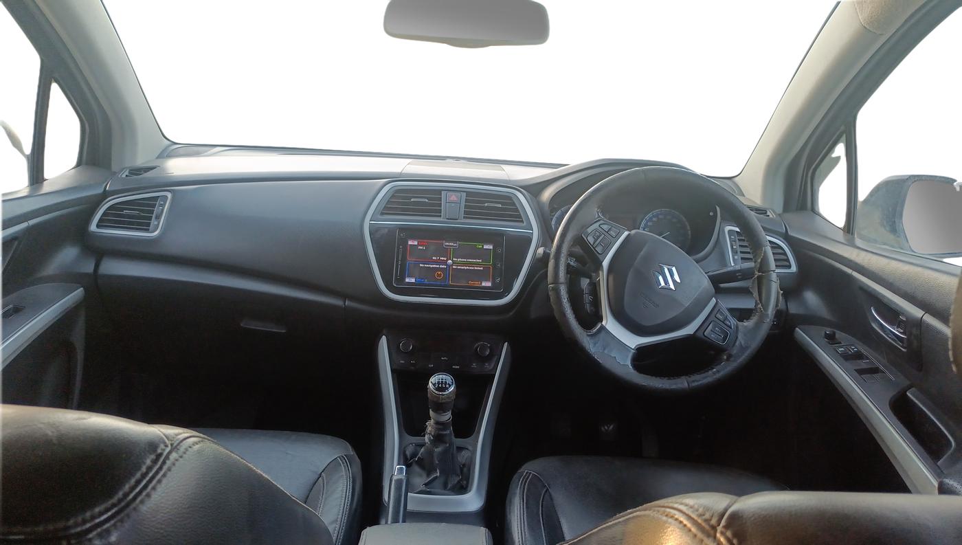 2015 Maruti S Cross ALPHA 1.6, Diesel, Manual, 84,446 km, Dashboard