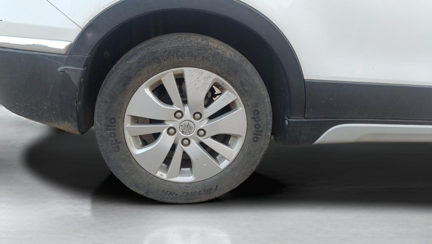 2015 Maruti S Cross ALPHA 1.6, Diesel, Manual, 84,446 km, Right Rear Wheel