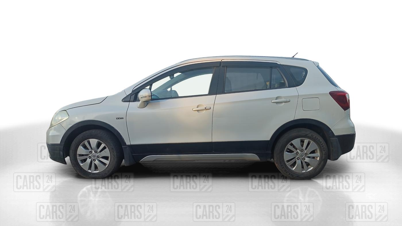 2015 Maruti S Cross ALPHA 1.6, Diesel, Manual, 84,446 km, Left Side
