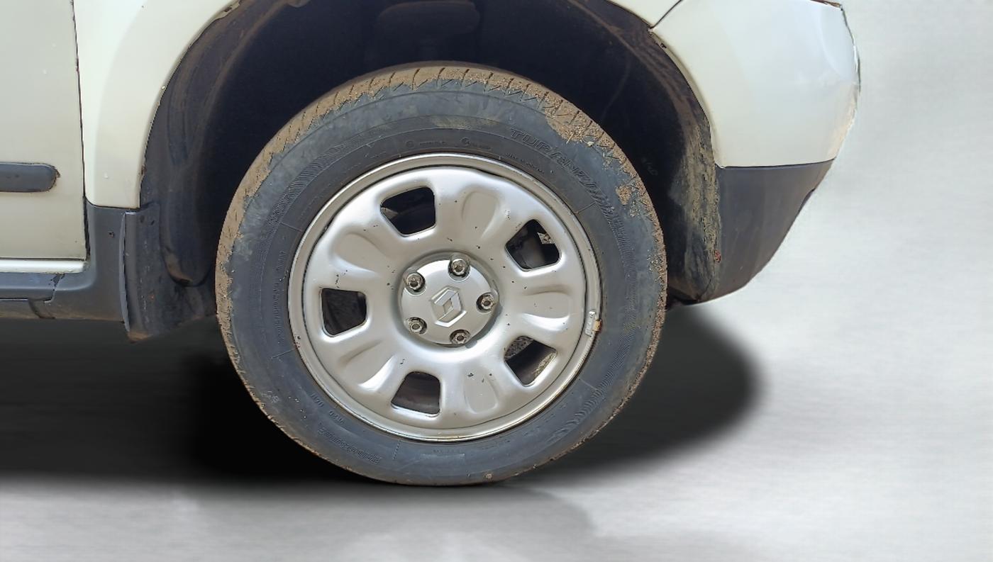 2013 Renault Duster 85 PS RXE DIESEL, Diesel, Manual, 78,784 km, Right Front Wheel