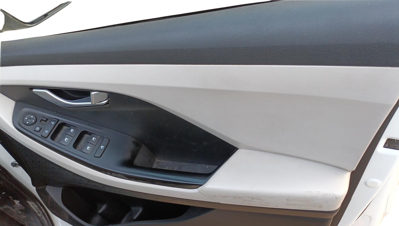 2022 Hyundai Creta SX EXECUTIVE 1.5 PETROL, Petrol, Manual, 27,000 km, Driver Side Door Panel Controls