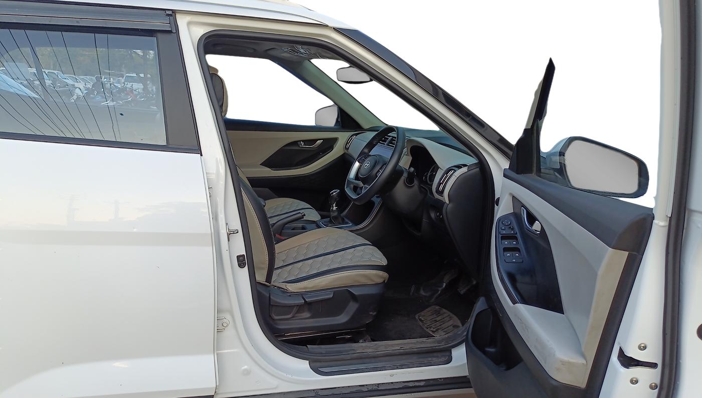 2022 Hyundai Creta SX EXECUTIVE 1.5 PETROL, Petrol, Manual, 27,000 km, Right Side Front Door Cabin