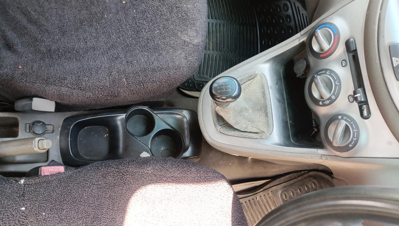 2011 Hyundai i10 ERA 1.1, Petrol, Manual, 62,360 km, Gear Lever