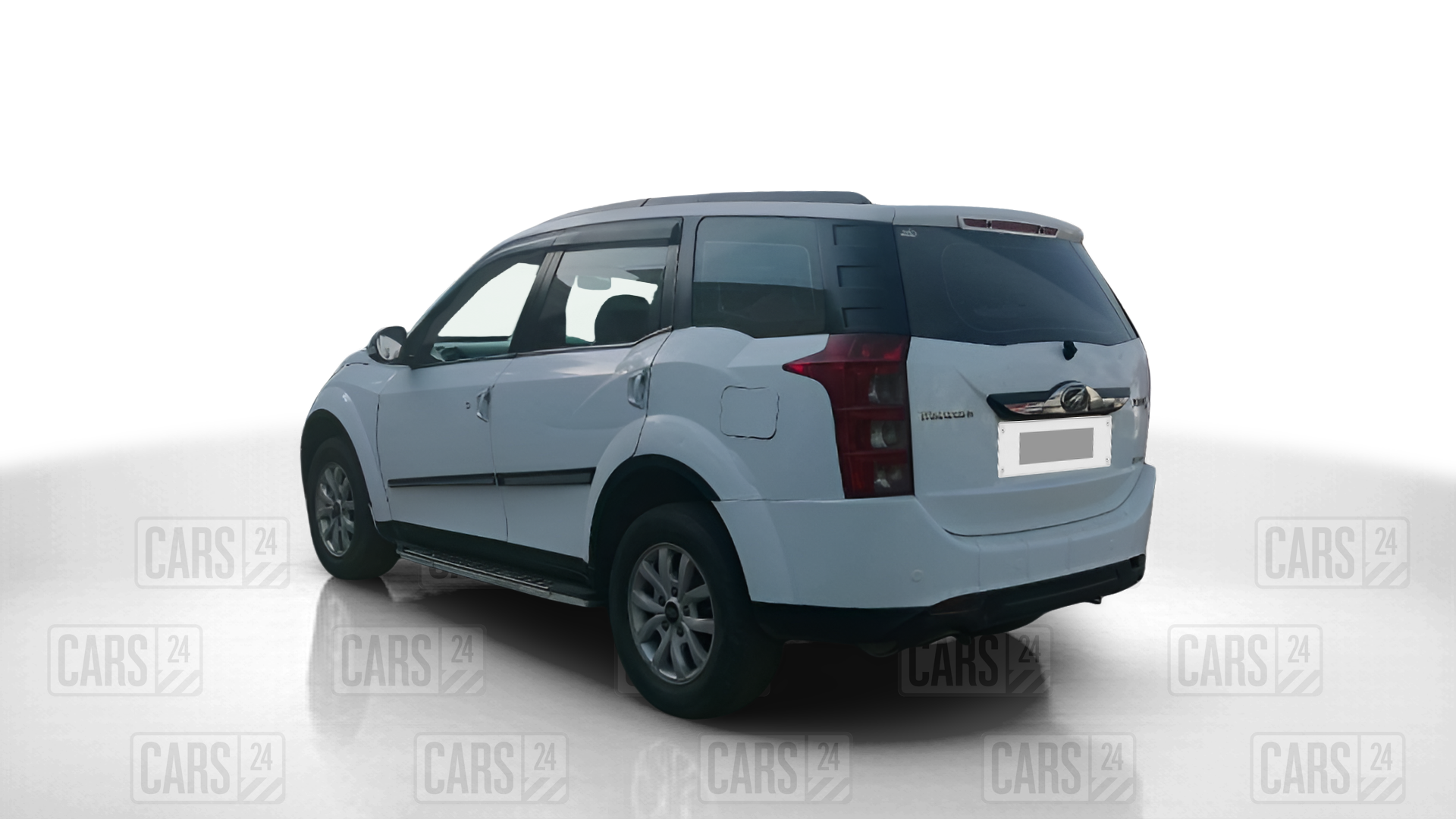 2015 Mahindra XUV500 W10, Diesel, Manual, 89,000 km, Left Back Diagonal