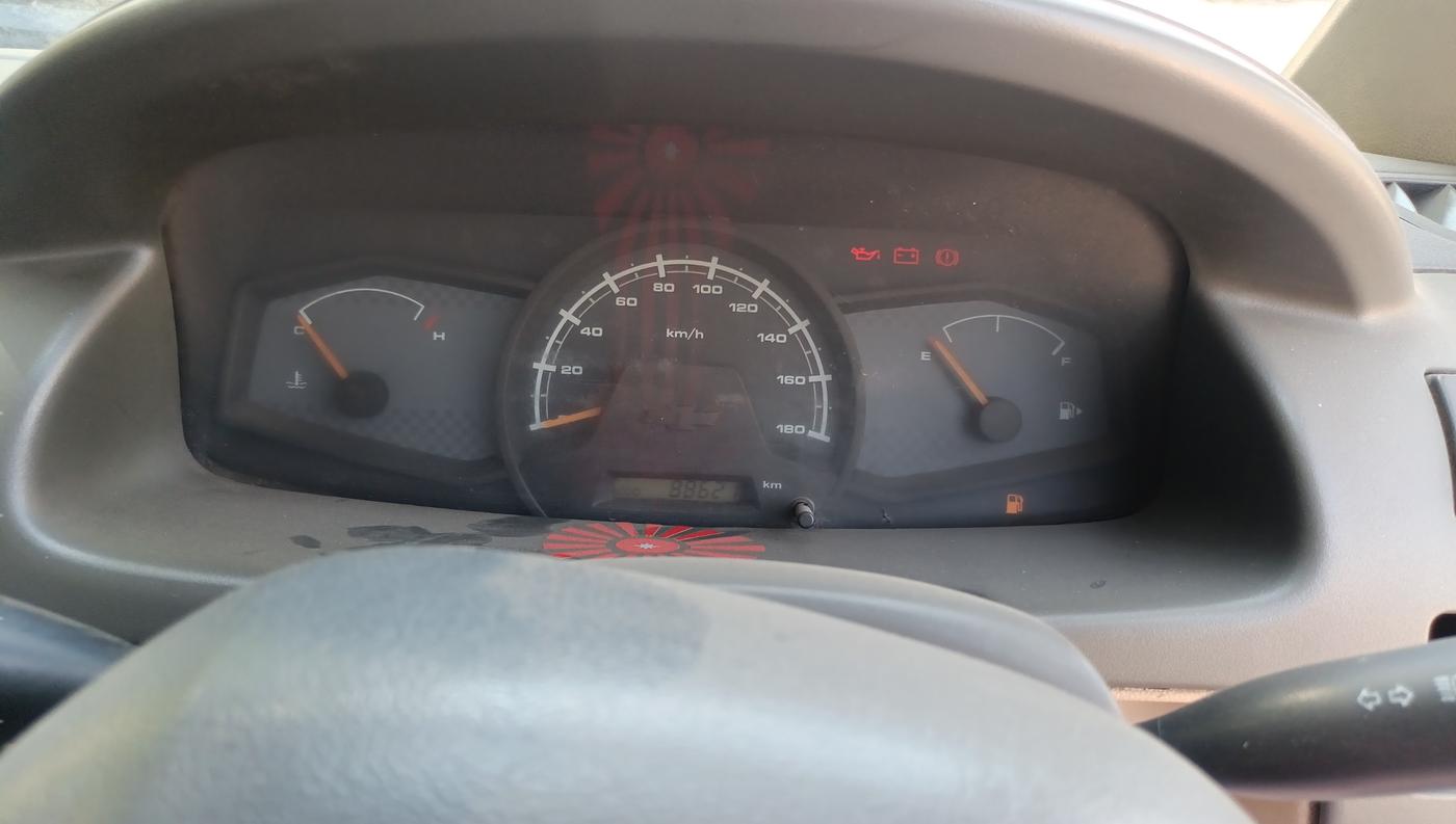 2015 Chevrolet Tavera NEO 3 10 STR BS III, Diesel, Manual, 88,621 km, Odometer Image