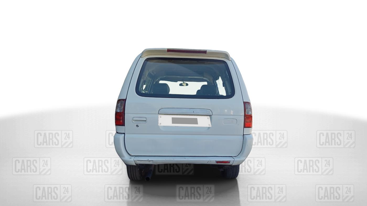 2015 Chevrolet Tavera NEO 3 10 STR BS III, Diesel, Manual, 88,621 km, Back/Rear