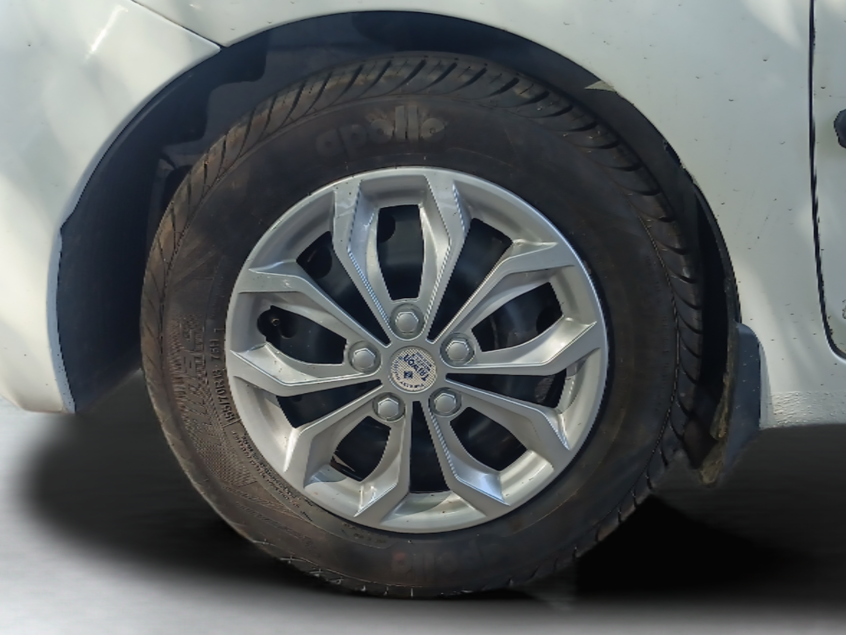2018 Hyundai Eon ERA +, Petrol, Manual, 66,050 km, Left Front Wheel