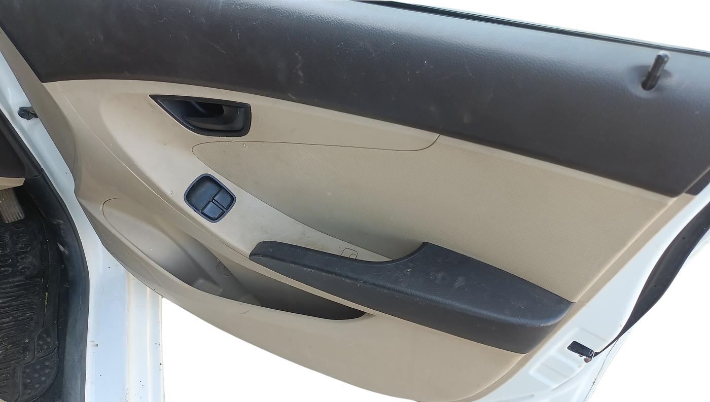 2018 Hyundai Eon ERA +, Petrol, Manual, 66,050 km, Driver Side Door Panel Controls