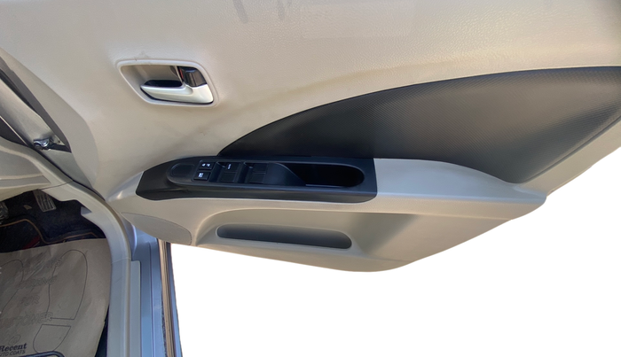 2016 Maruti Celerio VXI AMT, Petrol, Automatic, 76,400 km, Driver Side Door Panel Controls