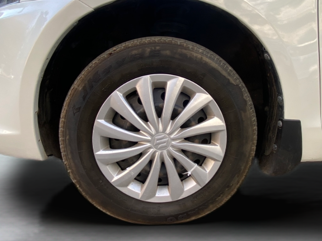 2016 Maruti Swift Dzire VXI, Petrol, Manual, 31,000 km, Left Front Wheel