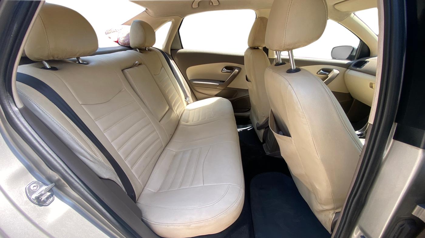 2012 Skoda Rapid ELEGANCE 1.6 TDI CR MT, Diesel, Manual, 87,313 km, Right Side Rear Door Cabin