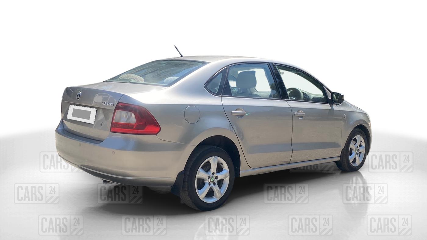 2012 Skoda Rapid ELEGANCE 1.6 TDI CR MT, Diesel, Manual, 87,313 km, Right Back Diagonal