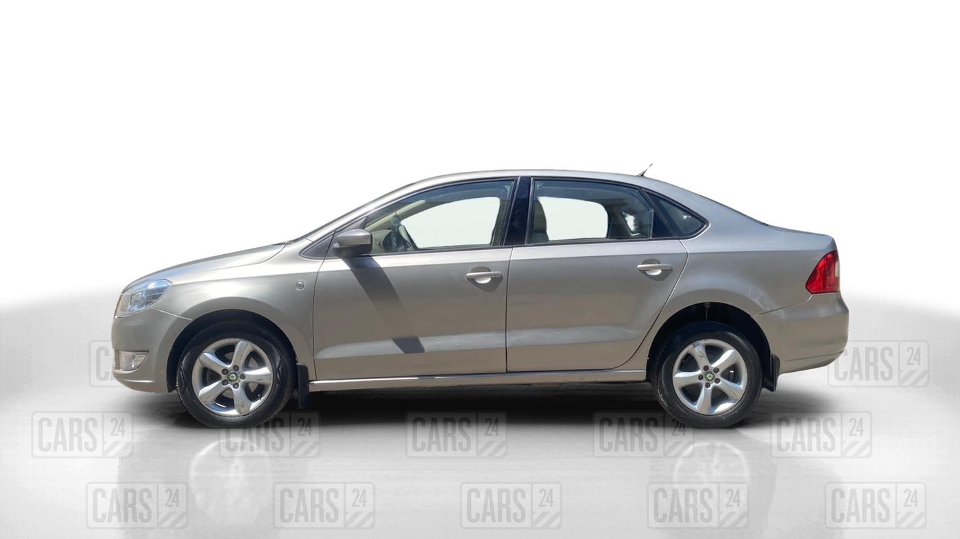 2012 Skoda Rapid ELEGANCE 1.6 TDI CR MT, Diesel, Manual, 87,313 km, Left Side