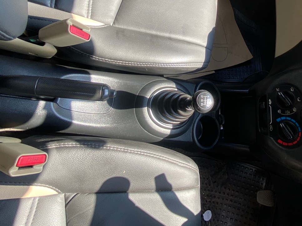 2014 Honda Amaze 1.2L I-VTEC S, Petrol, Manual, 89,017 km, Gear Lever