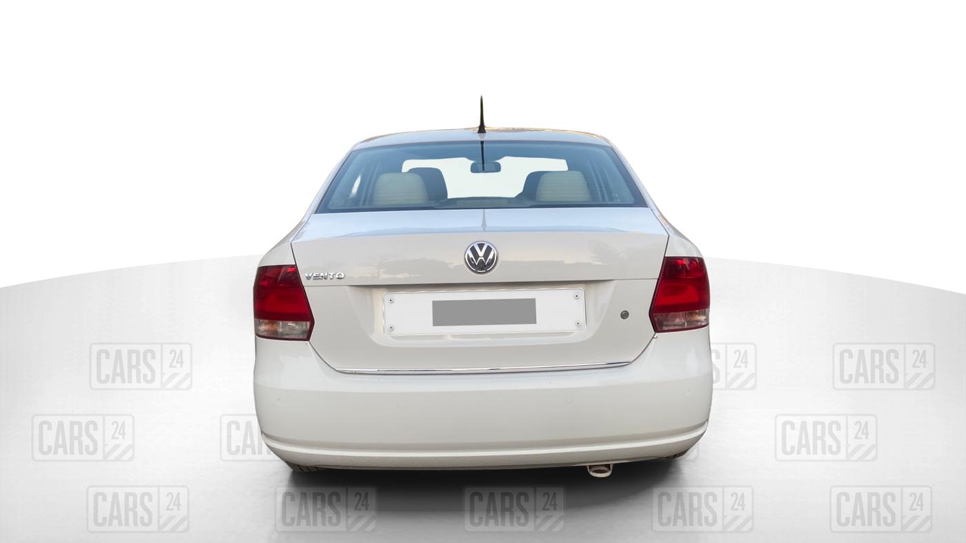2014 Volkswagen Vento HIGHLINE 1.6 MPI, Petrol, Manual, 68,145 km, Back/Rear