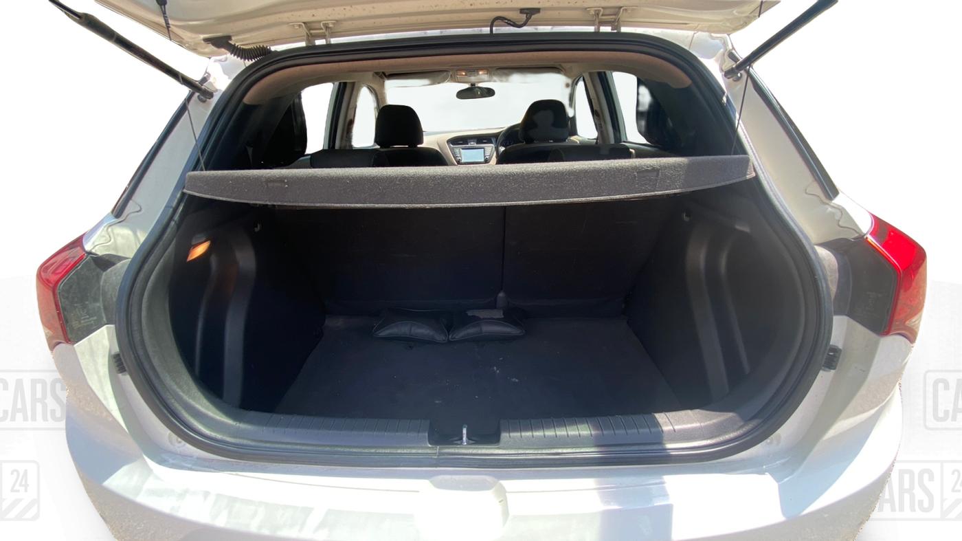 2017 Hyundai Elite i20 ASTA 1.4 CRDI (O), Diesel, Manual, 88,462 km, Boot Inside
