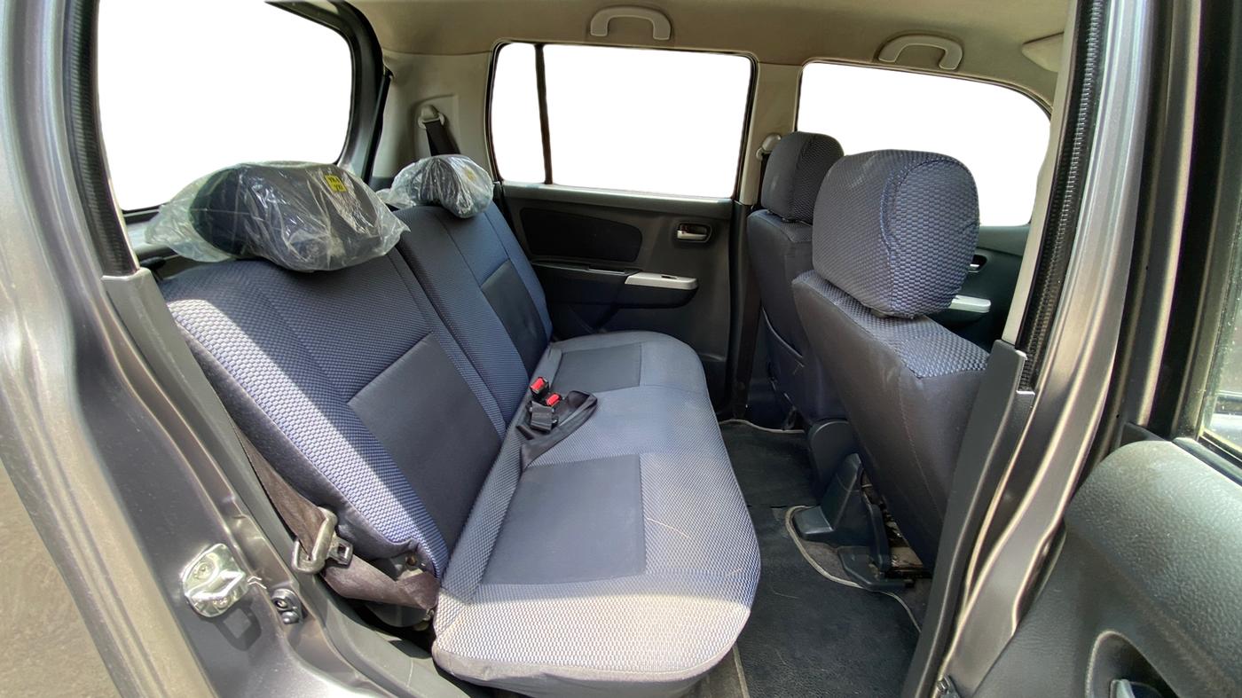 2012 Maruti Wagon R 1.0 VXI, Petrol, Manual, 87,614 km, Right Side Rear Door Cabin