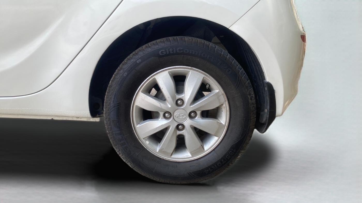 2014 Hyundai i20 ASTA 1.2, Petrol, Manual, 72,300 km, Left Rear Wheel