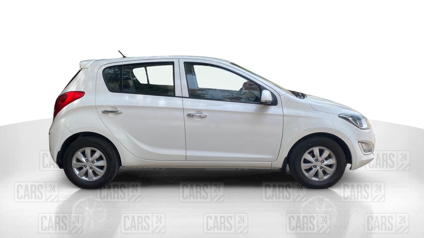 2014 Hyundai i20 ASTA 1.2, Petrol, Manual, 72,300 km, Right Side View