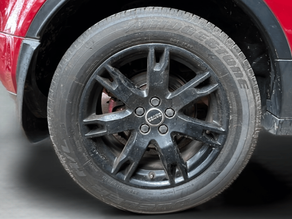 2012 Landrover Range Rover Evoque PURE SD4, Diesel, Automatic, 1,33,212 km, Right Rear Wheel