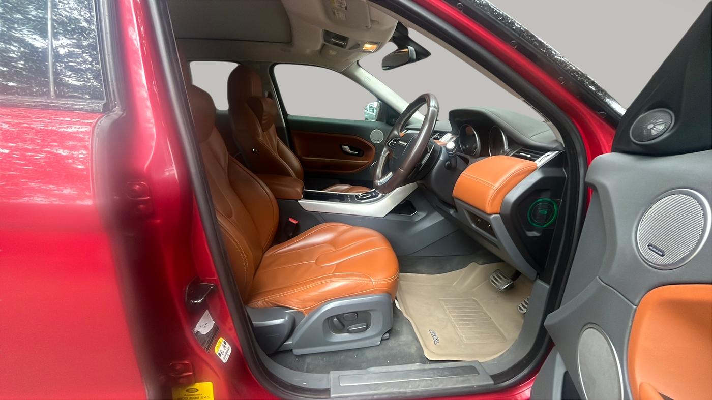 2012 Landrover Range Rover Evoque PURE SD4, Diesel, Automatic, 1,33,212 km, Right Side Front Door Cabin