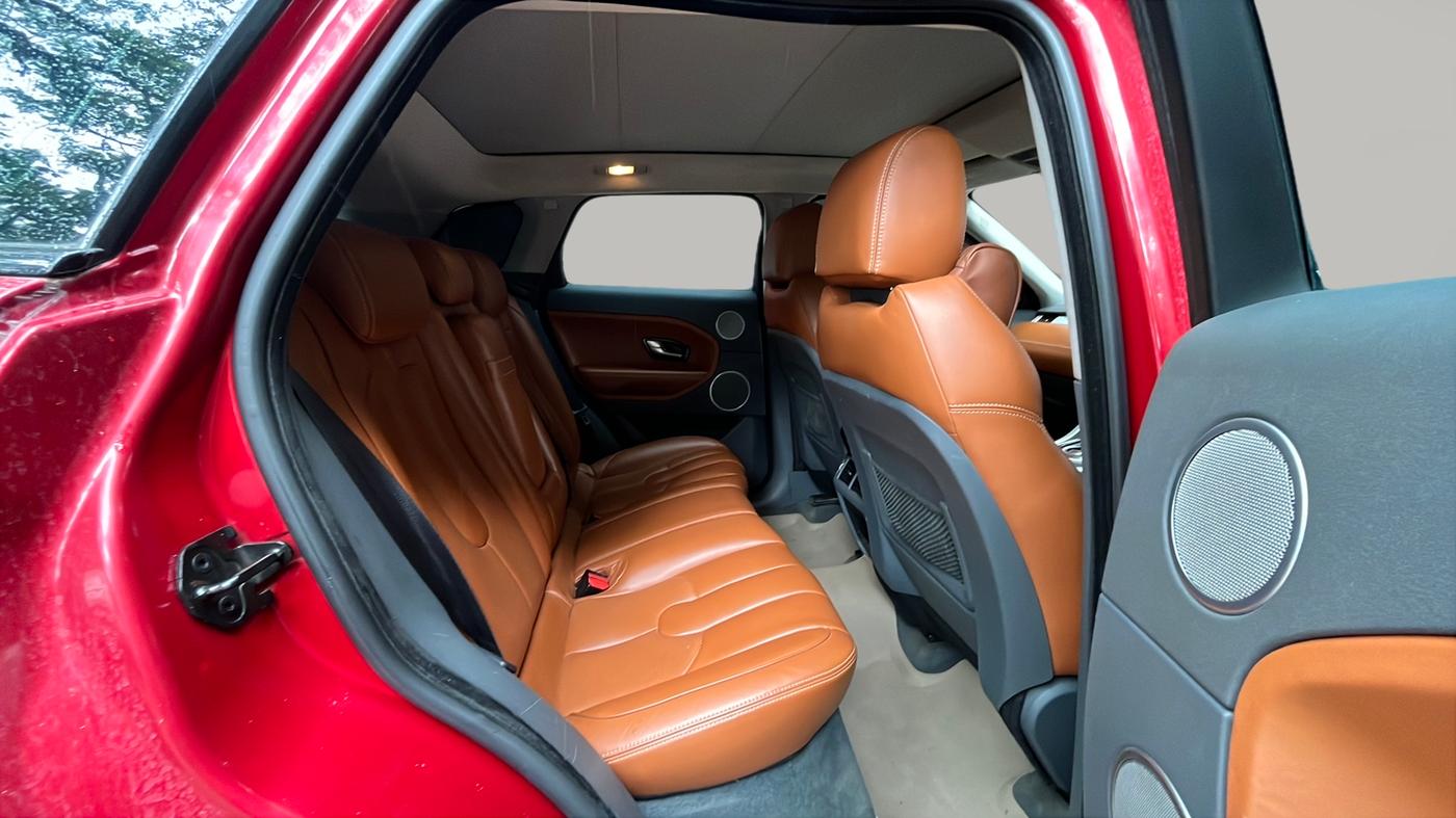 2012 Landrover Range Rover Evoque PURE SD4, Diesel, Automatic, 1,33,212 km, Right Side Rear Door Cabin