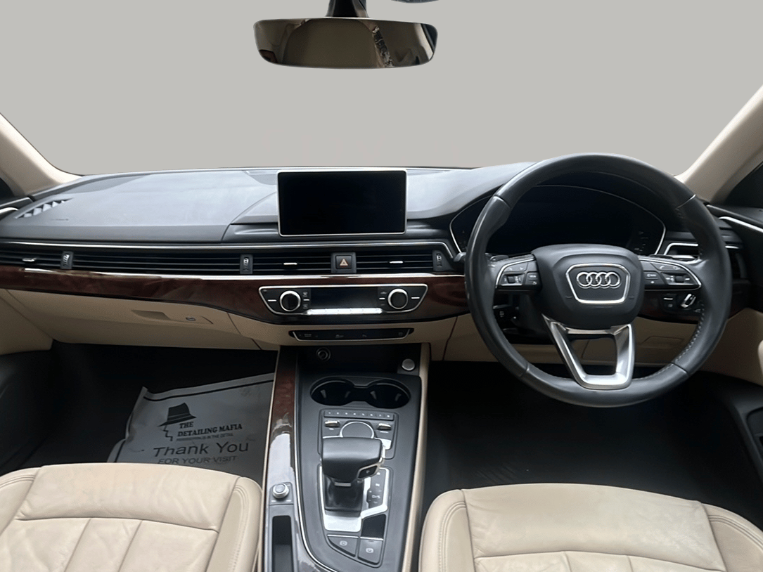 2017 Audi A4 35 TDI Technology, Diesel, Automatic, 1,19,708 km, Dashboard