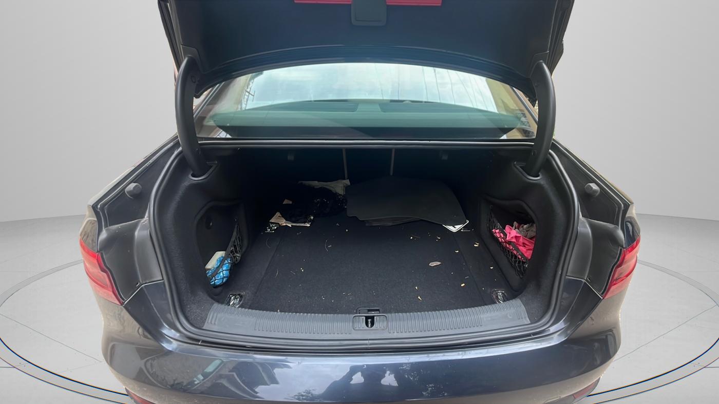 2017 Audi A4 35 TDI Technology, Diesel, Automatic, 1,19,708 km, Boot Inside