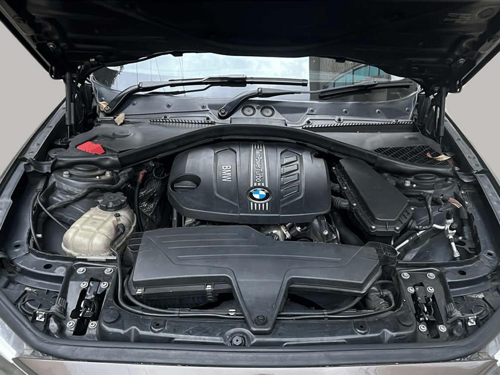 2013 BMW 1 Series 118D HATCHBACK, Diesel, Automatic, 57,112 km, Open Bonnet