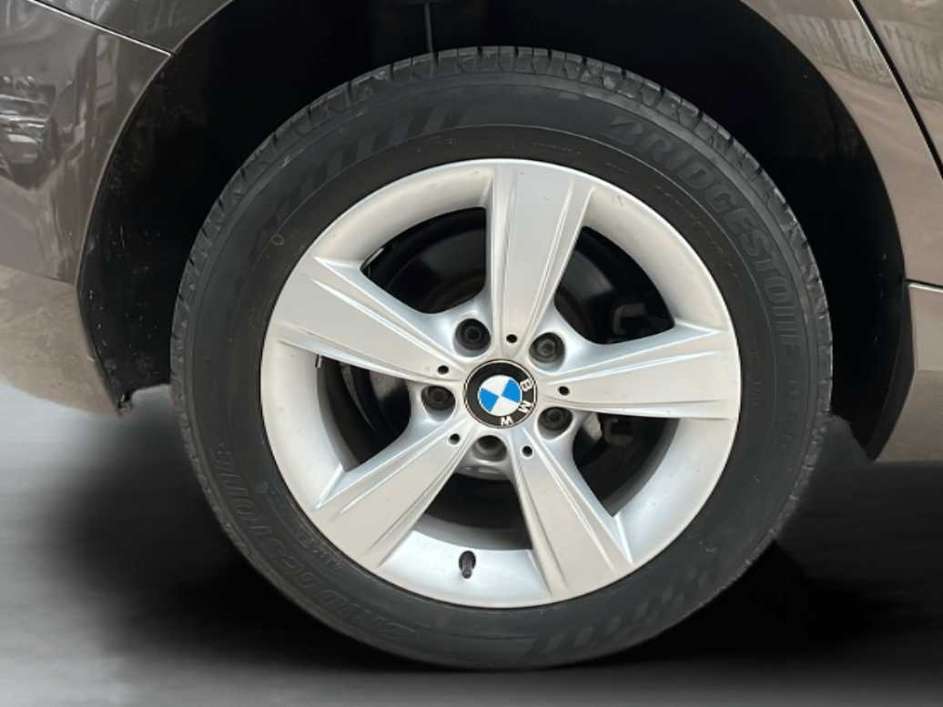 2013 BMW 1 Series 118D HATCHBACK, Diesel, Automatic, 57,112 km, Right Rear Wheel