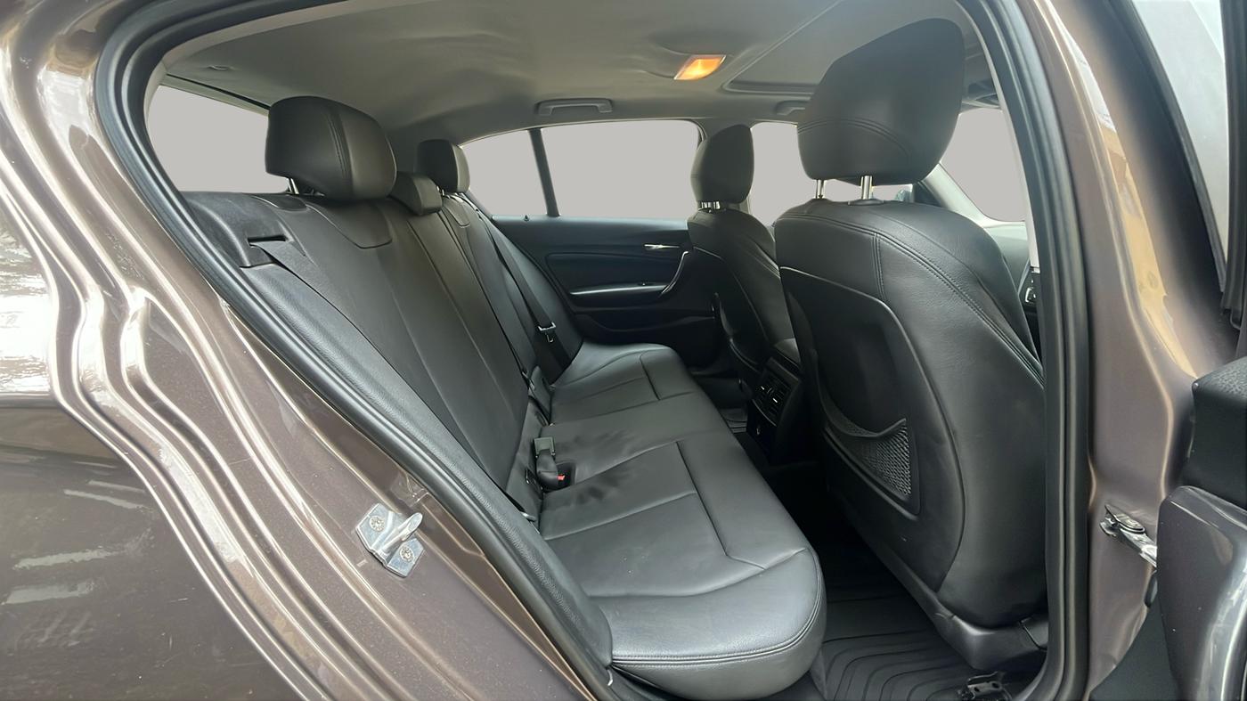 2013 BMW 1 Series 118D HATCHBACK, Diesel, Automatic, 57,112 km, Right Side Rear Door Cabin
