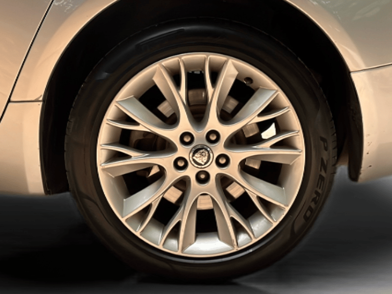 2011 Jaguar XF 3.0 DIESEL, Diesel, Automatic, 31,537 km, Left Rear Wheel