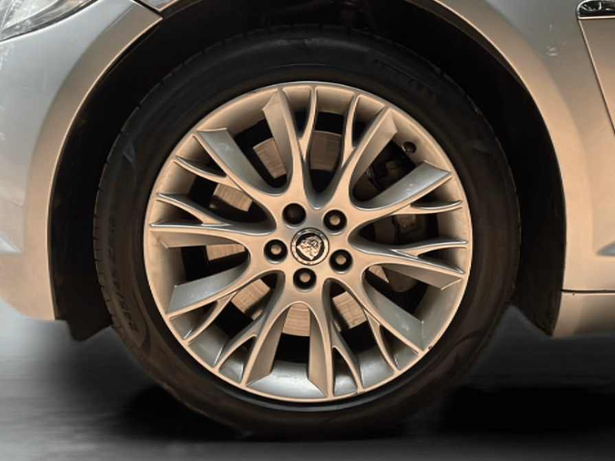 2011 Jaguar XF 3.0 DIESEL, Diesel, Automatic, 31,537 km, Left Front Wheel